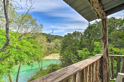 'cedar Falls Cabin 5': 1/2 Mile to Turner Falls