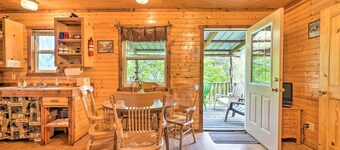 'cedar Falls Cabin 5': 1/2 Mile to Turner Falls