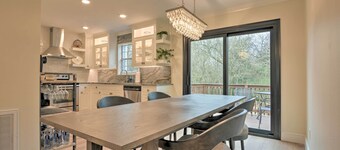 Updated & Modern House < 1 Mi to Dtwn Bentonville!