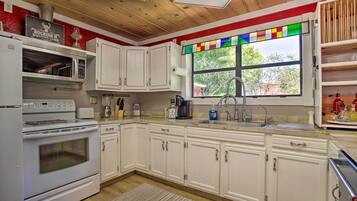 Talo (3 Bedrooms) | Sisätilat