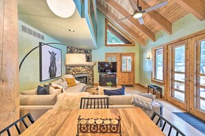Hús (2 Bedrooms) | Að innan