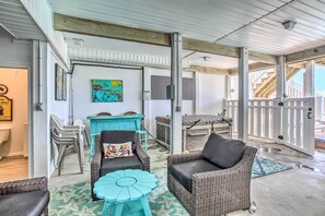 House (6 Bedrooms) | Interior