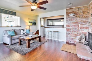 House (4 Bedrooms) | Front of property - Stunning Monterey Home w/ Views Right on the Bay! (Monterey)