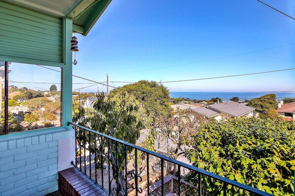 House (4 Bedrooms) | Interior - Stunning Monterey Home w/ Views Right on the Bay! (Monterey)