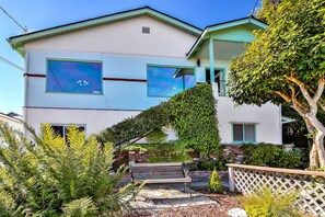 House (4 Bedrooms) | Interior - Stunning Monterey Home w/ Views Right on the Bay! (Monterey)