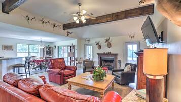 ุงูู
ูุดุฃุฉ ู
ู ุงูุฏุงุฎู