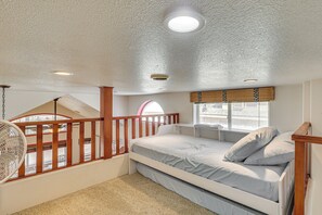 House (1 Bedroom) | Interior - Walk to London Bridge Beach: Lake Havasu Cabin! (Lake Havasu City)