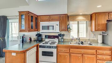 House (1 Bedroom) | Interior