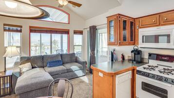 House (1 Bedroom) | Interior