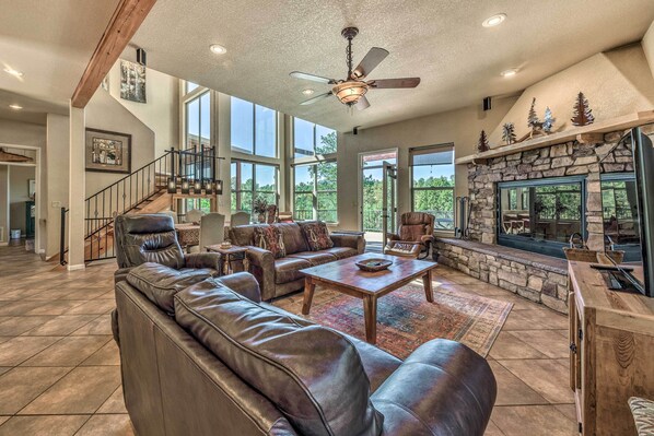 House (4 Bedrooms) | Interior - Scenic Ruidoso Home w/ Large Deck + Hot Tub! (Ruidoso)
