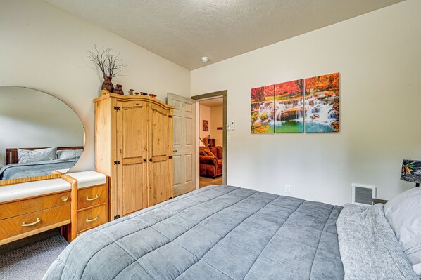 House (2 Bedrooms) | Interior