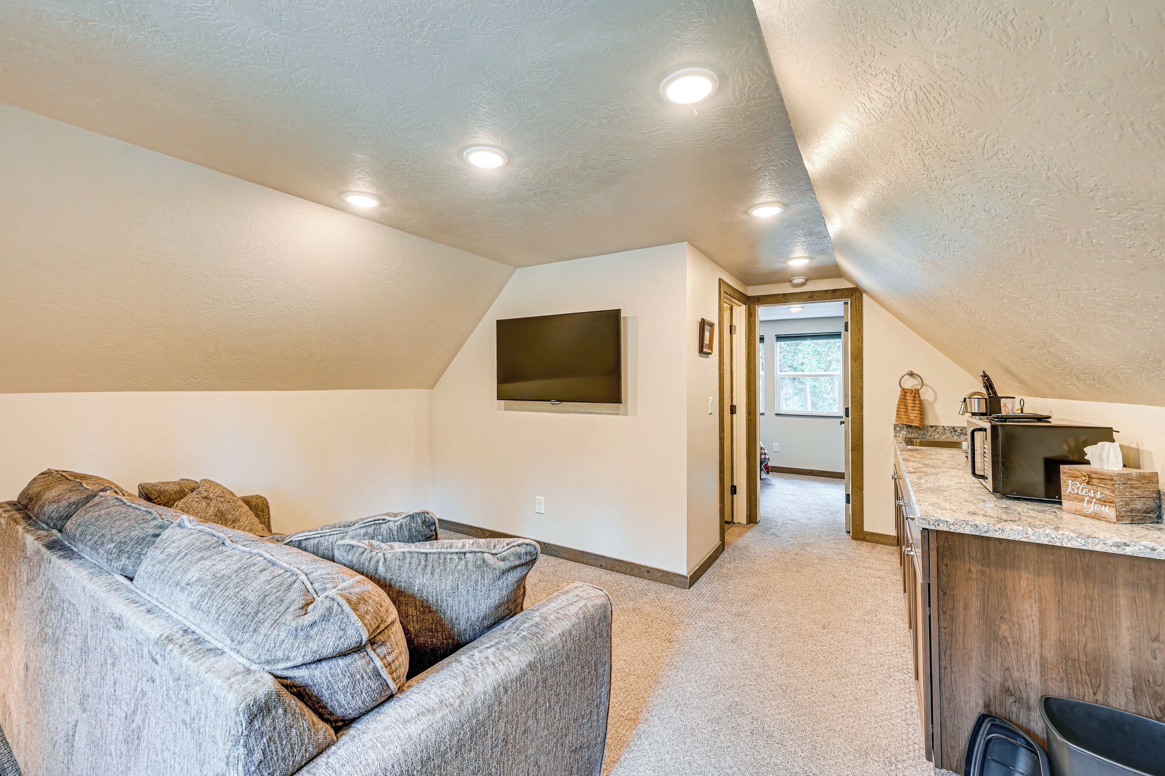 المنشأة من الداخل