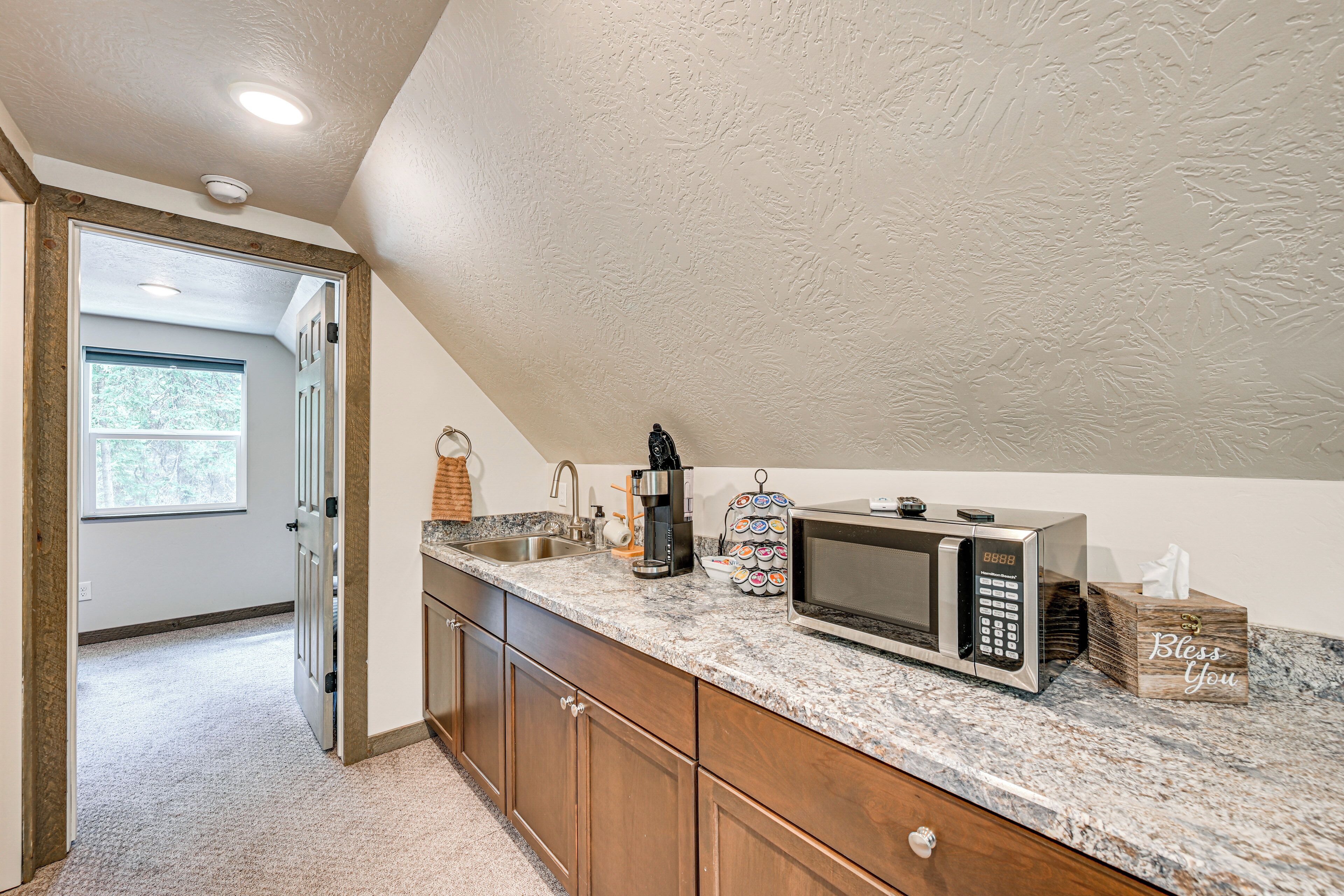 المنشأة من الداخل