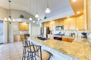 House (4 Bedrooms) | Interior