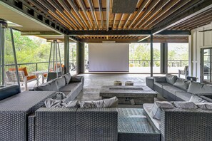 Terrace/patio - Updated Three Rivers Vacation Rental w/ Gas Grill (Three Rivers)