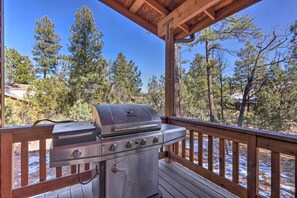 House (3 Bedrooms) | Interior - Hike, Fish, Golf & Ski: High Country Log Cabin! (Pinetop)