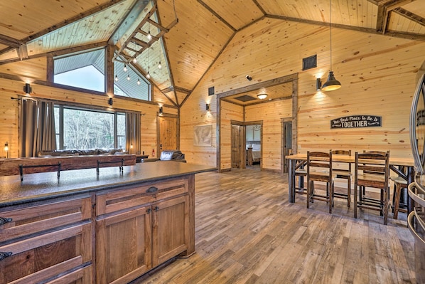 House (3 Bedrooms) | Interior