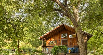 Chic East Austin Studio Bungalow w/ Spacious Yard!
