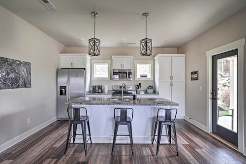 Scenic Mtn Retreat w/ Wooded Backyard + Fire Pit!