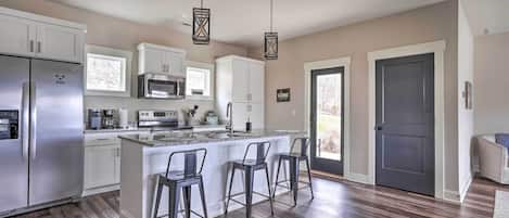 House (4 Bedrooms) | Interior