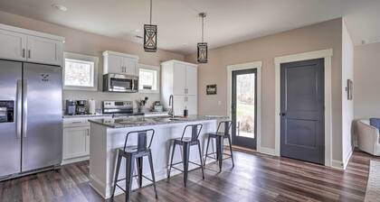 Scenic Mtn Retreat w/ Wooded Backyard + Fire Pit!