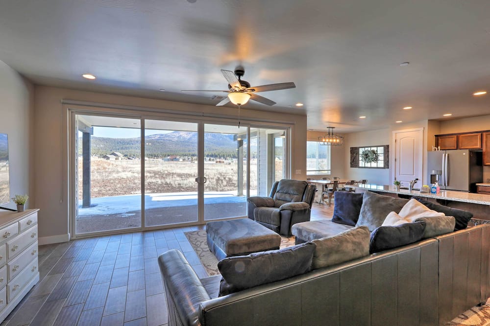 Flagstaff Home w/ Views - Near Arizona Snowbowl! - Humphreys Peak, AZ