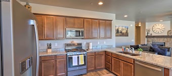 Flagstaff Home w/ Views - Near Arizona Snowbowl!