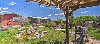 Quaint Garden City Studio w/ Hot Tub: Pets Welcome