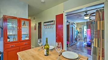 Apartment (0 Bedroom) | Interior