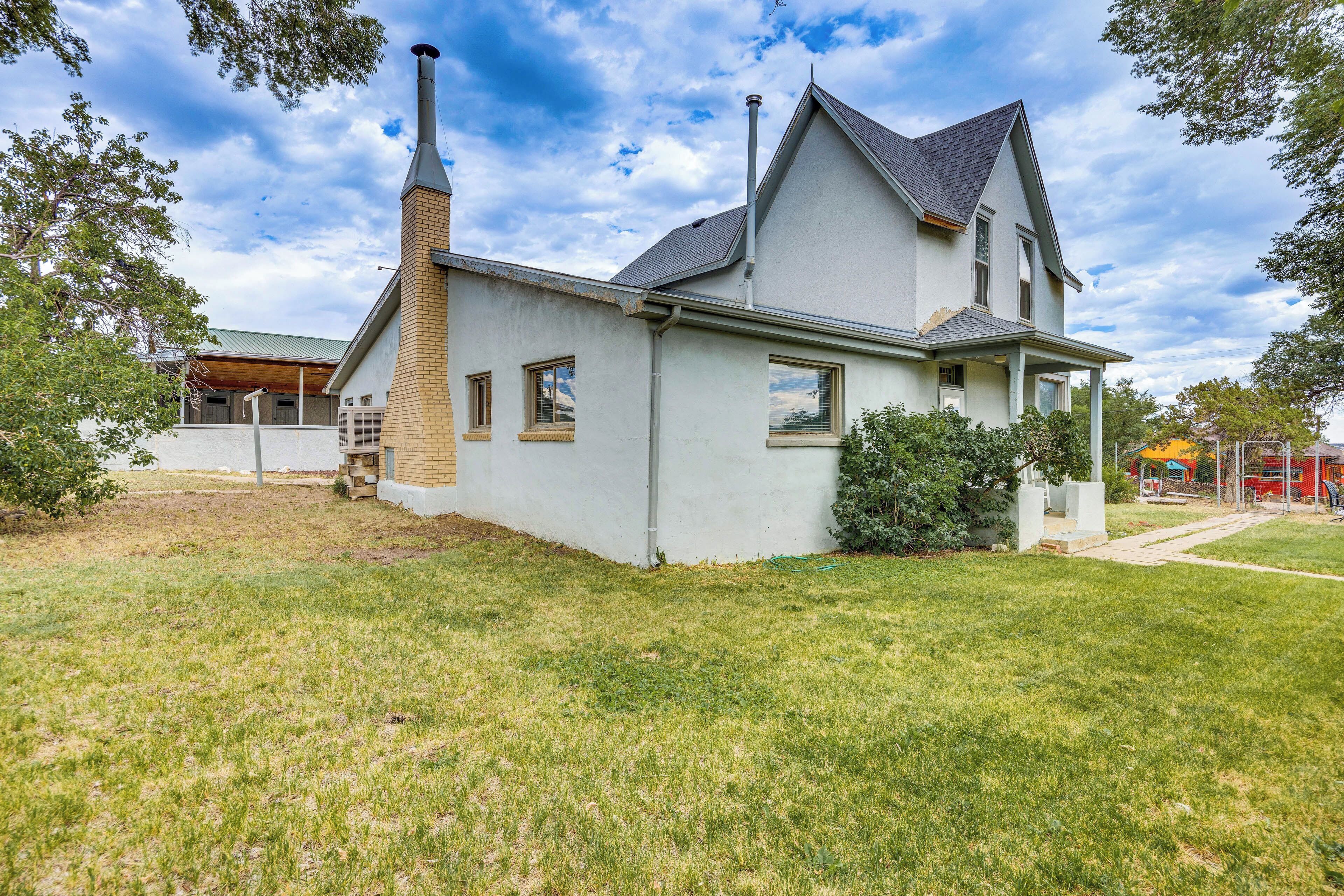 House (5 Bedrooms) | Interior