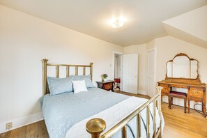 House (5 Bedrooms) | Interior