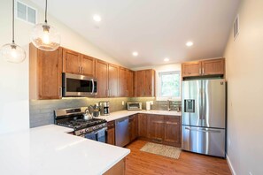 Cottage (2 Bedrooms) | Interior