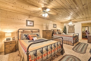 House (1 Bedroom) | Interior - Cozy 'nora's Hideaway' - Charming, Quiet Log Cabin (Duck Creek Village)