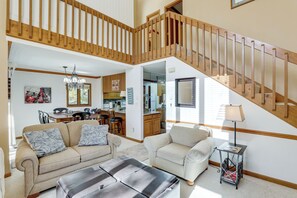 Apartment (3 Bedrooms) | Interior - < 1/2 Mi to Sugar Mountain Resort: Cozy Condo! (Banner Elk)