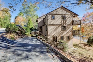 Apartment (3 Bedrooms) | Interior - < 1/2 Mi to Sugar Mountain Resort: Cozy Condo! (Banner Elk)