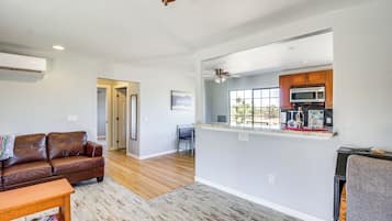 Casa (2 Bedrooms) | Interior