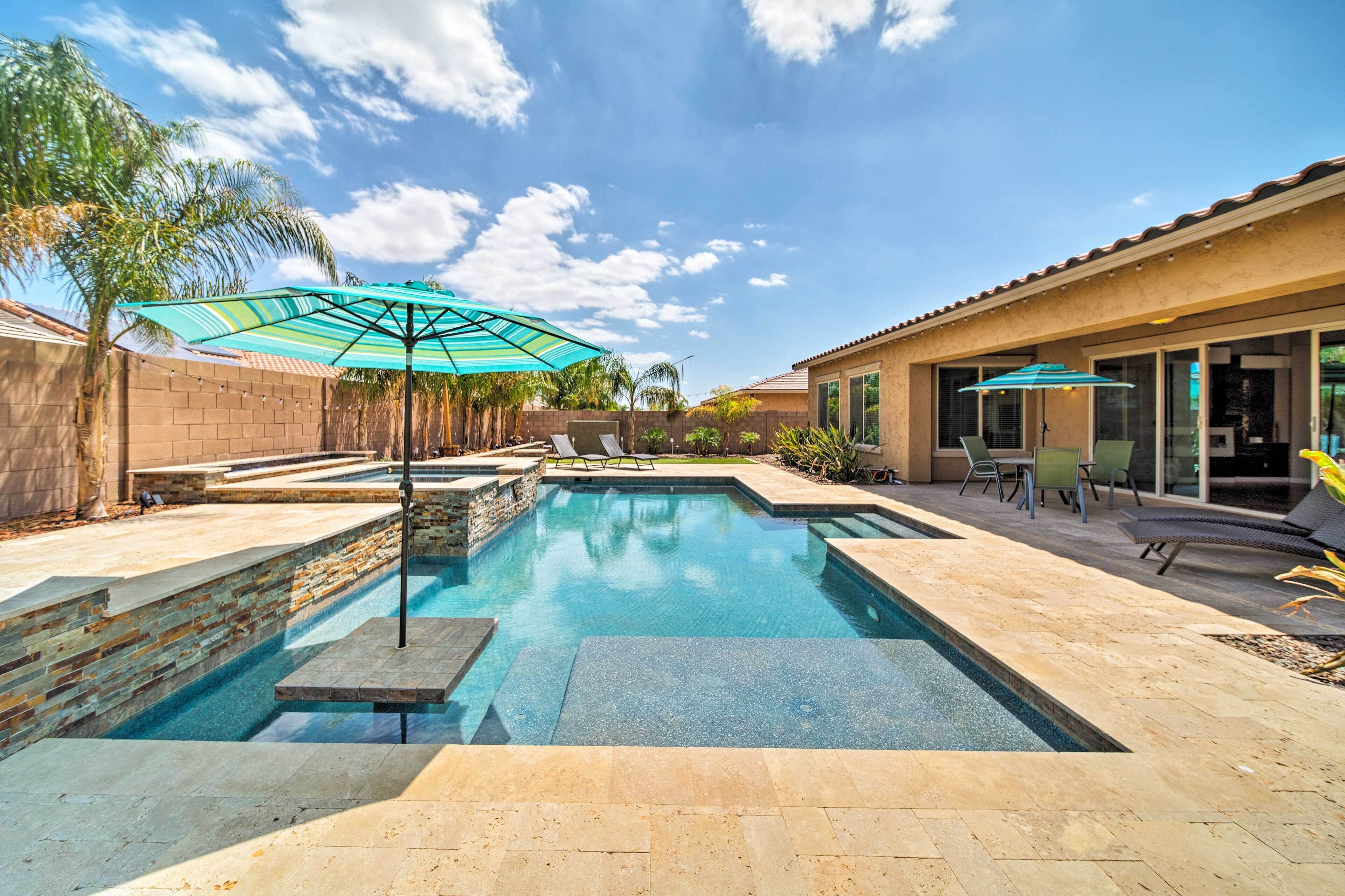 House (4 Bedrooms) | Front of property