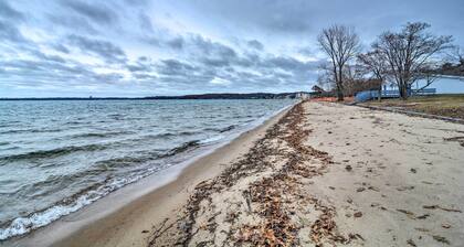 Centrally Located Traverse City Condo 1 Mi to Bay