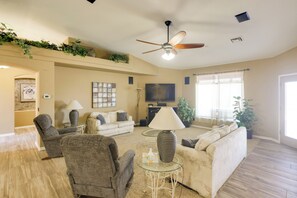 House (5 Bedrooms) | Interior