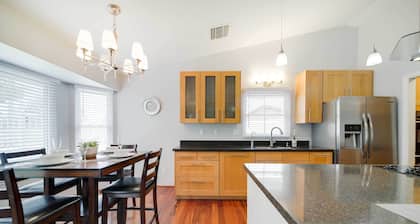 Family Fun in Phoenix! Home w/ Children's Toys