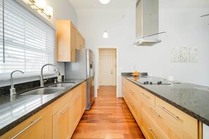 บ้านพัก (3 Bedrooms) | ภายใน