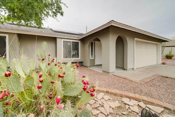 House (3 Bedrooms) | Interior - Family Fun in Phoenix! Home w/ Children's Toys (Phoenix)