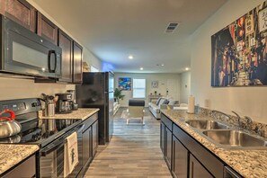 Microwave, oven, stovetop, dishwasher - Fort Worth Retreat With Private Quarter Acre! (Fort Worth)