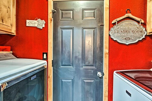 La Pine Hideaway Near Deschutes National Forest!