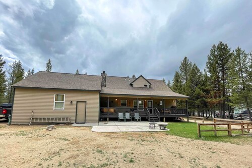 La Pine Hideaway Near Deschutes National Forest!