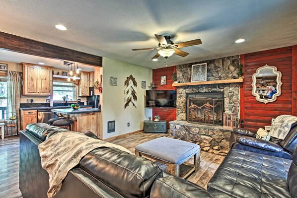 House (3 Bedrooms) | Interior