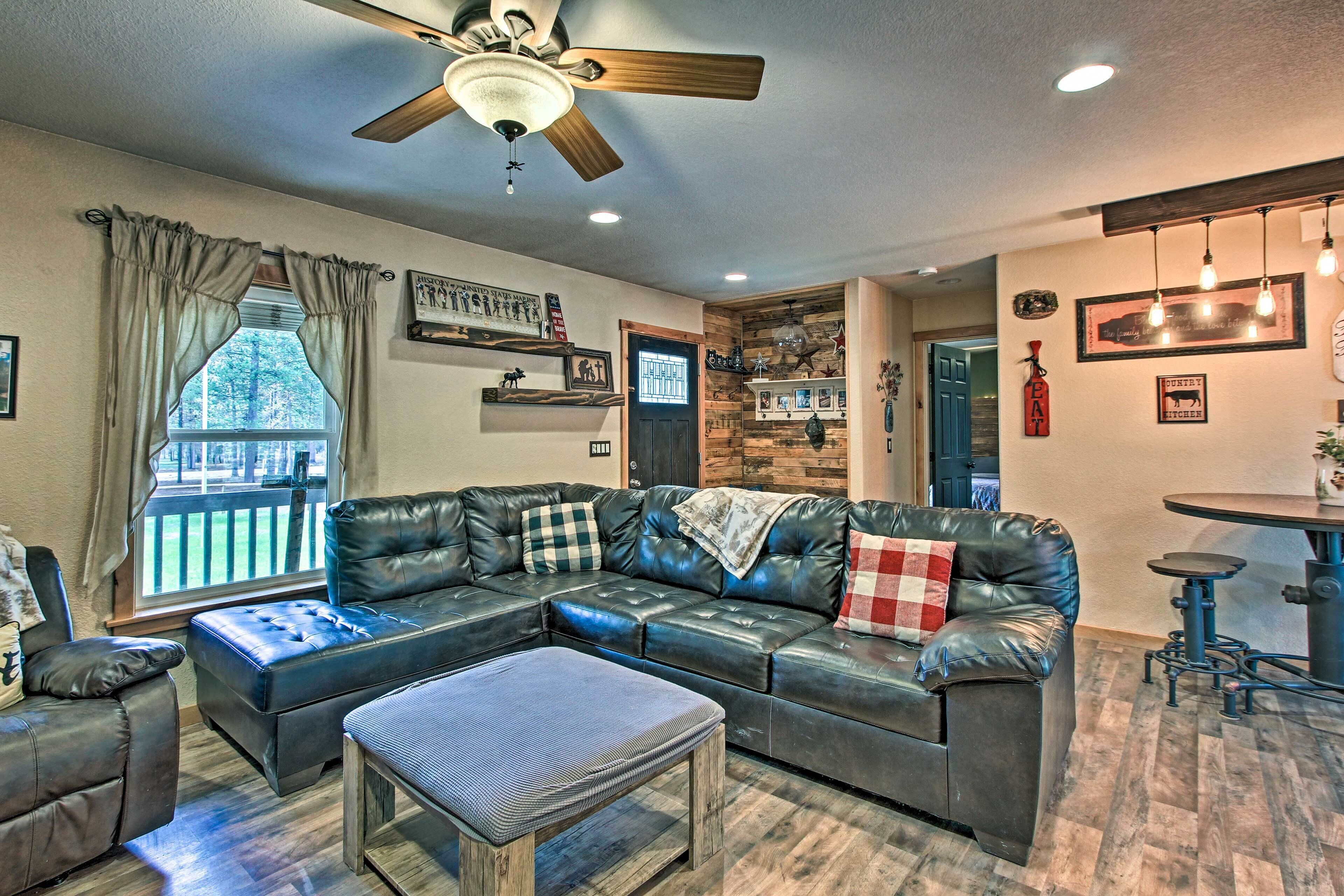 House (3 Bedrooms) | Interior