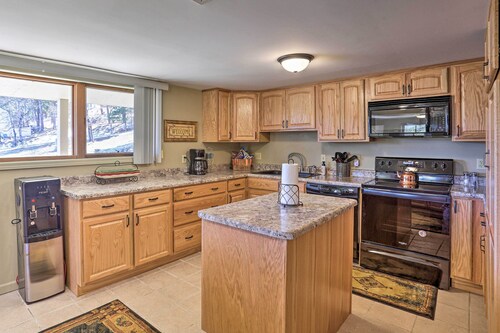 Hill City Hideaway Near Mt Rushmore & Hiking