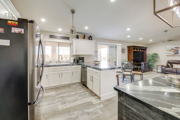 House (3 Bedrooms) | Interior