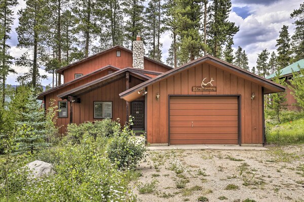 2 Mi To Grand Lake: Cabin W/ Fireplace & Library! - Grand Lake, CO